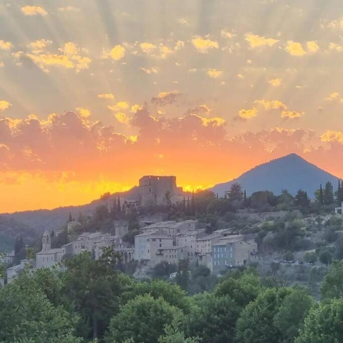 Ferienwohnung La Vue Est Belle Montbrun-les-Bains Exterior foto