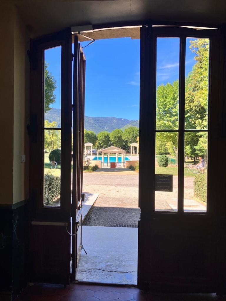 Ferienwohnung La Vue Est Belle Montbrun-les-Bains Exterior foto