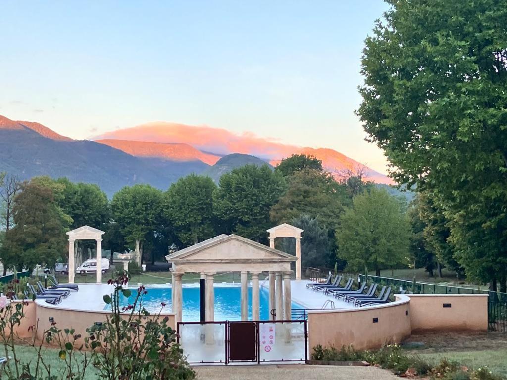 Ferienwohnung La Vue Est Belle Montbrun-les-Bains Exterior foto